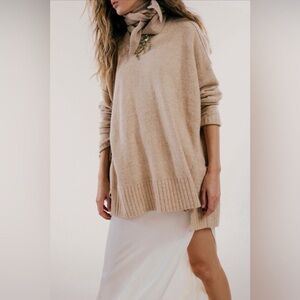 Free People Phoebe Pullover EUC Size Small